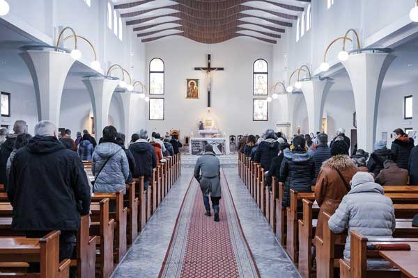 TBei Church interior 1