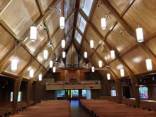 TBei Church interior 1